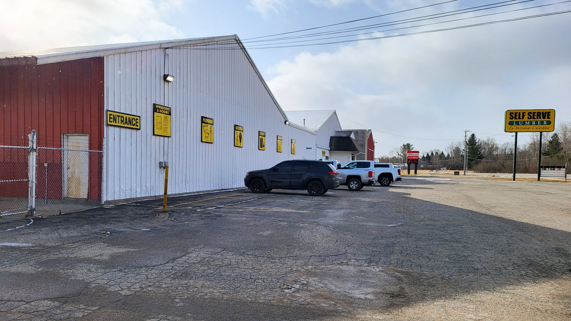 Prime Business Property in Reed City For Sale
